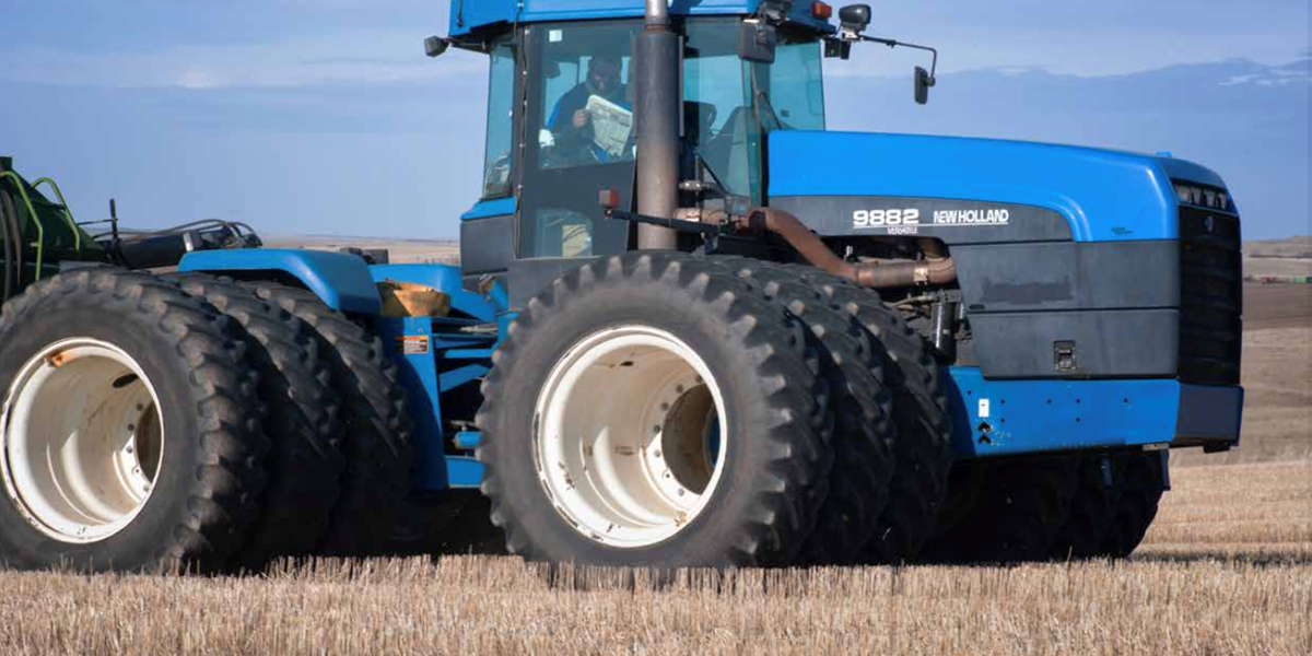 GPS-gestuurde New Holland tractor.
